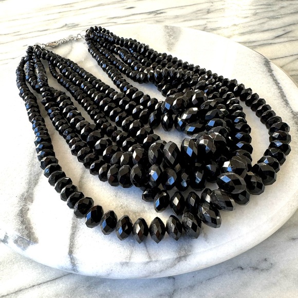 Black cut crystal acrylic beaded statement necklace - Picture 1 of 7